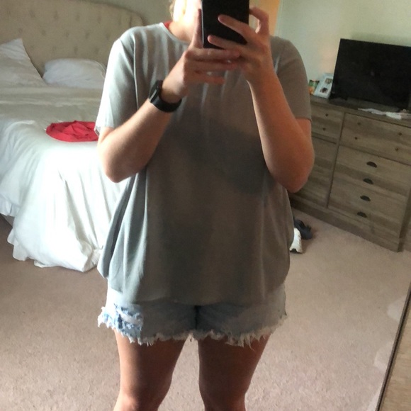 sage green scalloped top - Picture 4 of 5